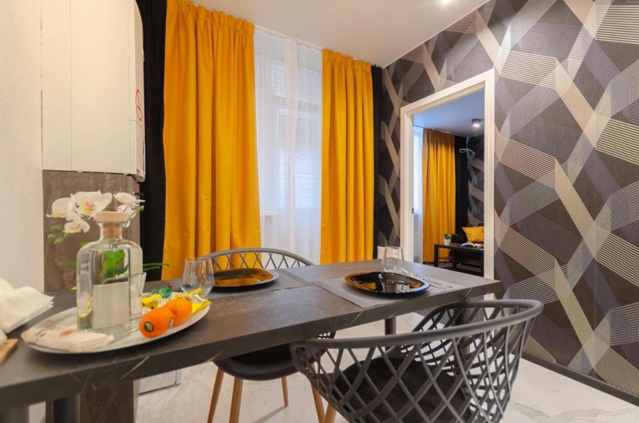 Samira 2 Apartment Kiev Luaran gambar